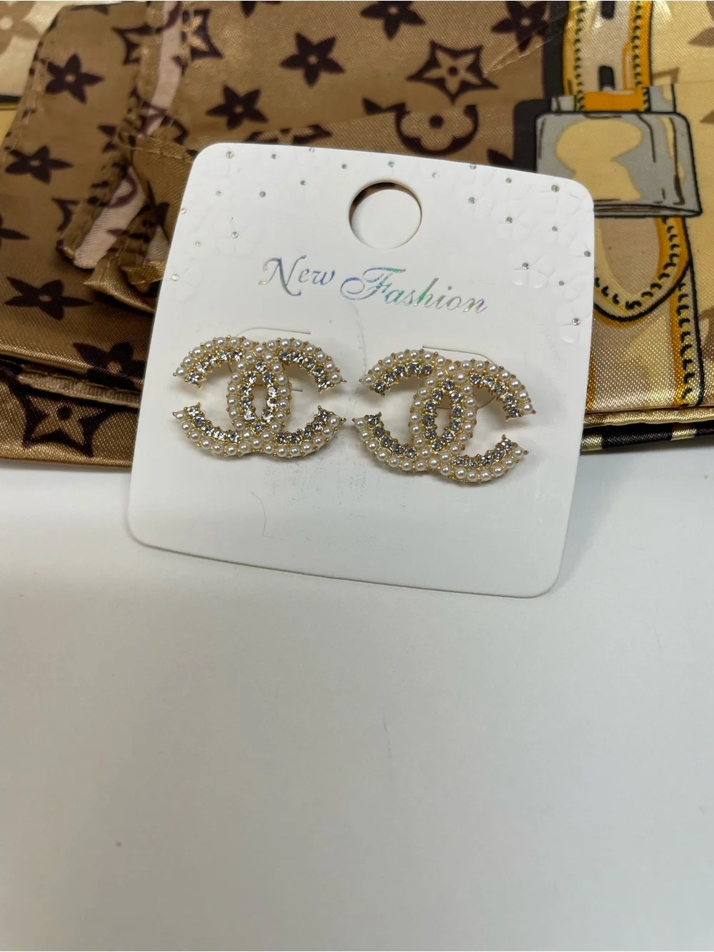 Fashion Gold Crystal Interlocking Stud Earrings NWT
